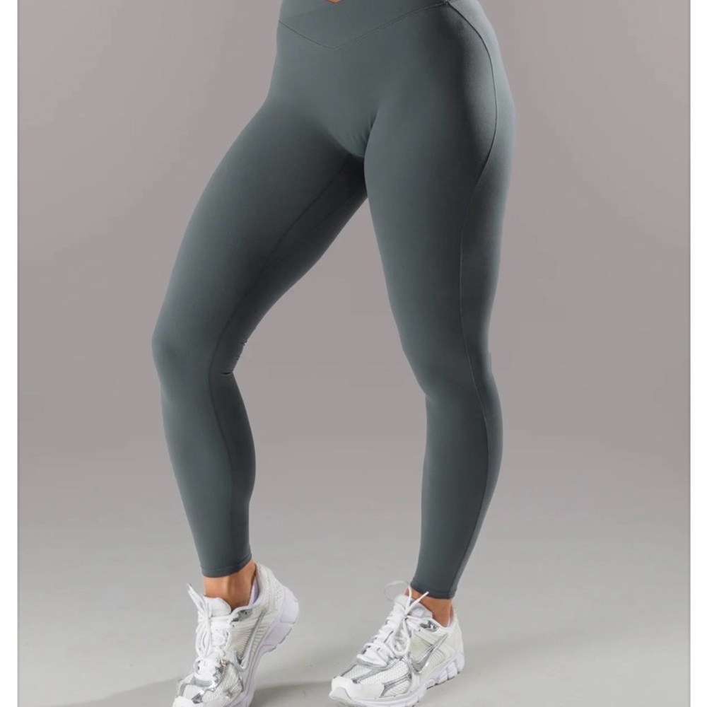 Alphalete Wrap Mid Rise Legging - Dark Navy